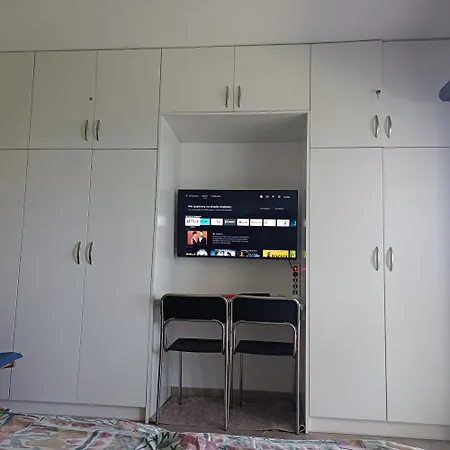 Iliana's Seaside Maisonette Спетсес